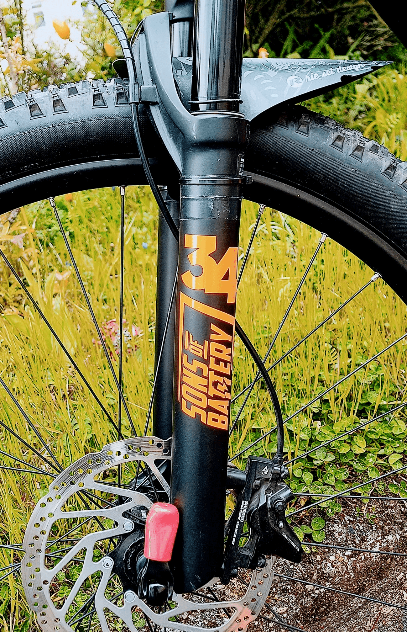Sons of Battery - E-MTB Brand & Community Folien SONS OF BATTERY - Federgabel Aufkleber / Decal E-Bike-Community