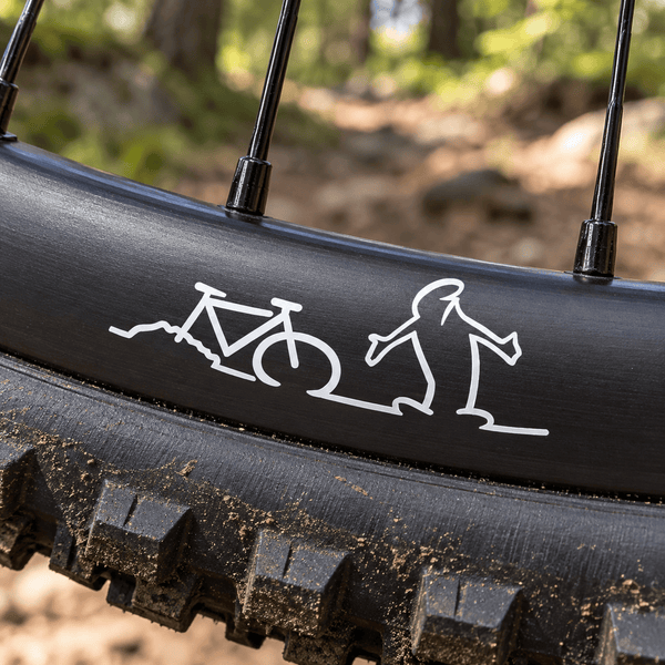 Bike Down MTB Folienaufkleber in Weiß auf Mountainbike-Felge