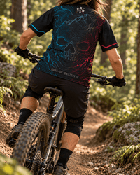 Sons of Battery® - E-MTB Brand & Community CUT-SEW Sisters of Battery 2026 - Recyceltes Unisex-Trikot mit Allover-Druck E-Bike-Community