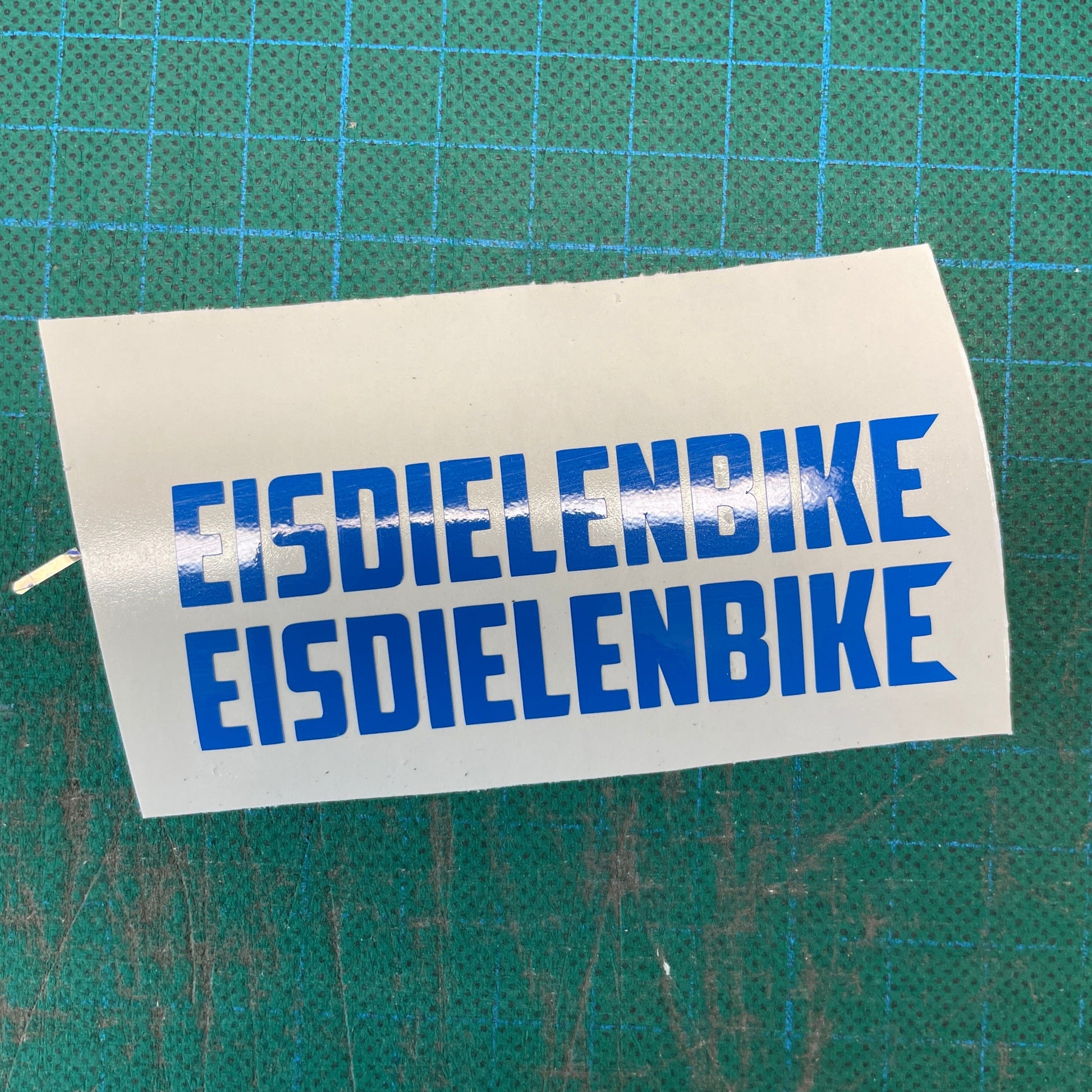 Sons of Battery - E-MTB Brand & Community Folien Blau EISDIELENBIKE E-Bike-Community