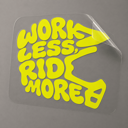 Sons of Battery® - E-MTB Brand & Community Folien & Sticker Neongelb / 5 x 4 cm WORK LESS, RIDE MORE - Kreativer Vinyl-Aufkleber E-Bike-Community