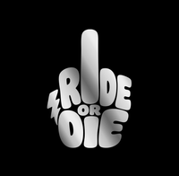 Sons of Battery® - E-MTB Brand & Community Folien & Sticker Silber / 5 x 4 cm RIDE OR DIE (STINKY FINGER) - Kreativer Vinyl-Aufkleber E-Bike-Community