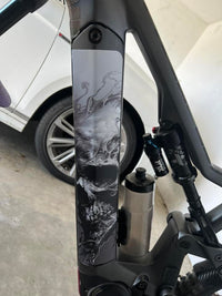 Sons of Battery® - E-MTB Brand & Community Folien & Sticker Skull 1 -  Akku Abdeckung Cover Universal / Schutzfolie / Unterrohr für alle E-Bikes auch Cube 750 wh oder 625 wh E-Bike-Community
