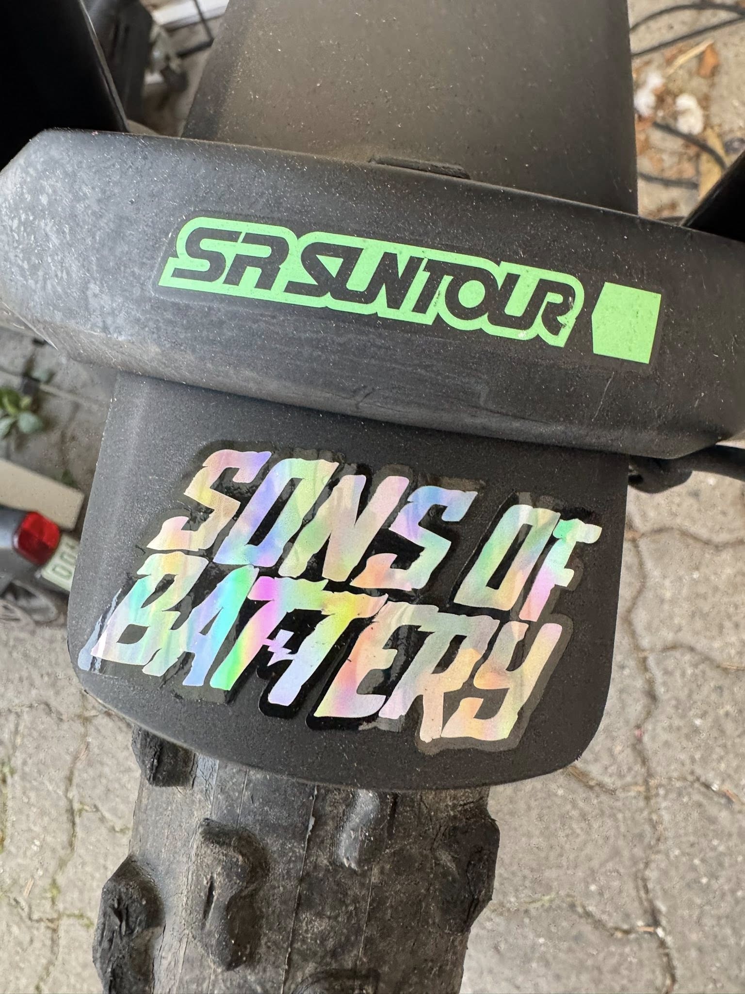 Sons of Battery® - E-MTB Brand & Community Folien und Sticker Holografische / Oilslick Effekt Sticker  - SoB - E-Bike-Community