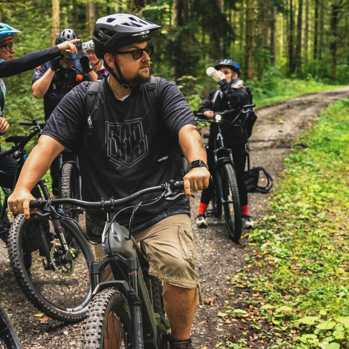Sons of Battery® - E-MTB Brand & Community Sons of Battery -  Uncut - Recyceltes Enduro-Trikot E-Bike-Community