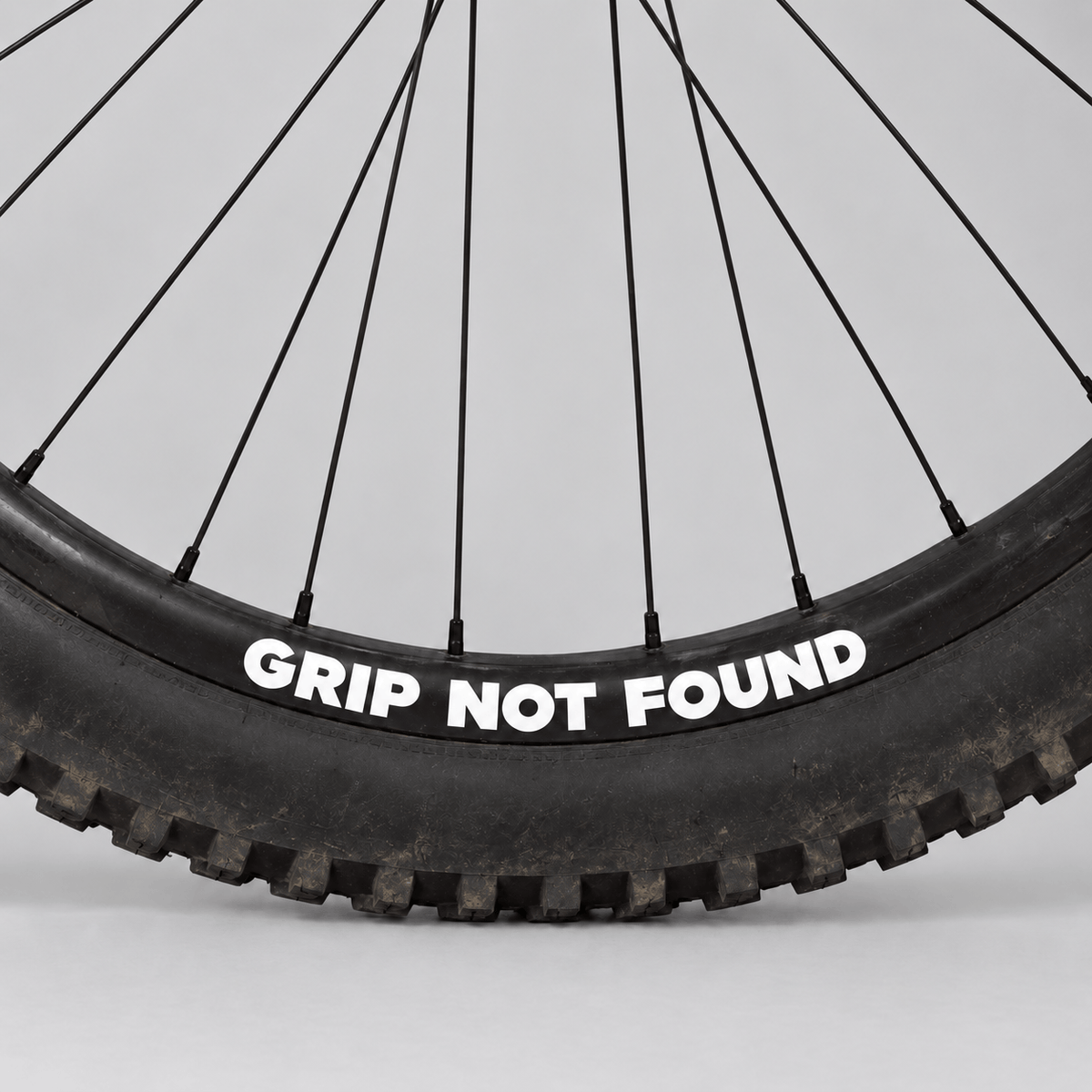 Sons of Battery® Folien Weiß GRIP NOT FOUND – MTB Felgenaufkleber im 4er-Pack E-Bike-Community