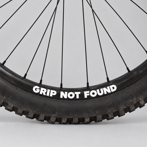 Sons of Battery® Folien Weiß GRIP NOT FOUND – MTB Felgenaufkleber im 4er-Pack E-Bike-Community