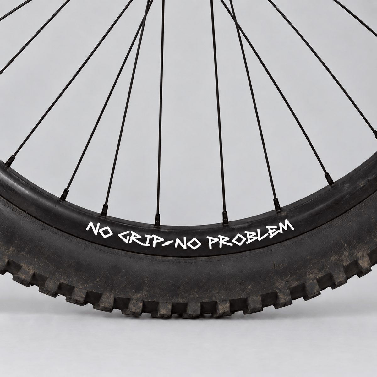 Sons of Battery® Folien Weiß NO GRIP – NO PROBLEM – MTB Felgenaufkleber im 4er-Pack E-Bike-Community