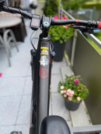 SONS OF BATTERY© – Supporter Folie “Modernes Logo” in verschiedenen Farben und Größen - Sons of Battery® - E-MTB Brand & Community