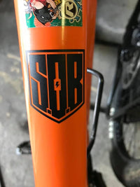 SONS OF BATTERY© – Supporter Folie “Modernes Logo” in verschiedenen Farben und Größen - Sons of Battery® - E-MTB Brand & Community